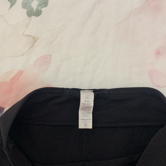 Lululemon Ivivva Girls 3/4 Leggings - Picture 4 of 4